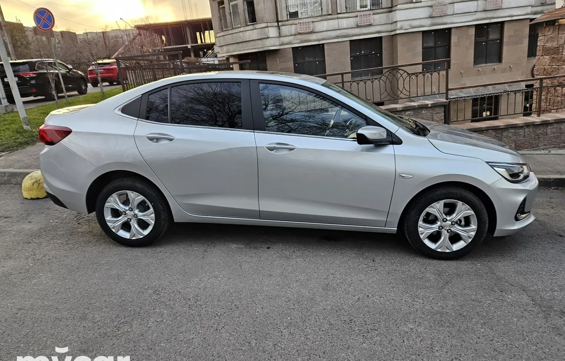 Chevrolet Onix 2023