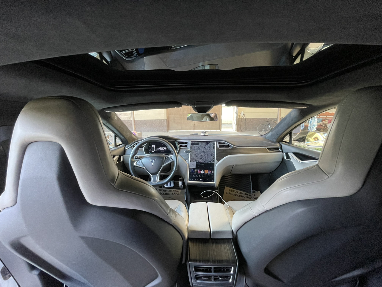 Tesla Model S 2016