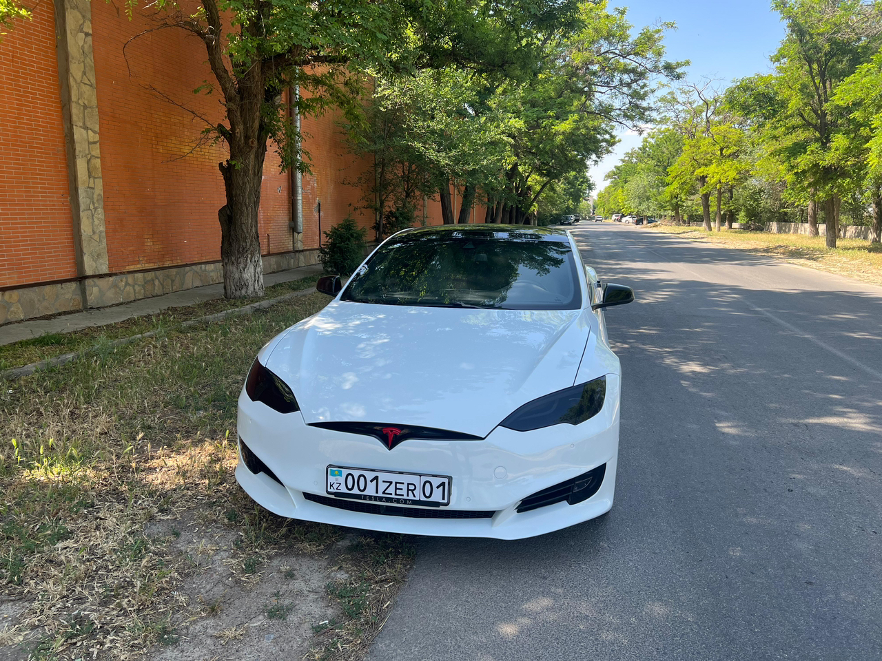 Tesla Model S 2016
