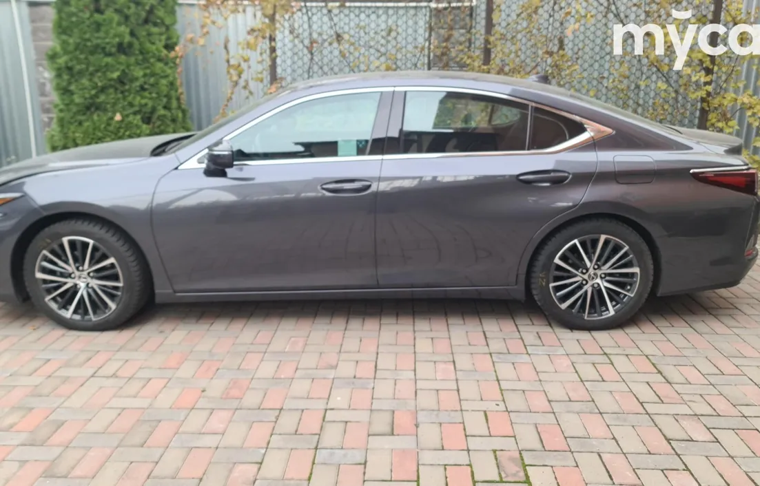 Lexus ES 2022