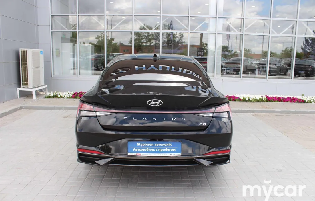 Hyundai Elantra 2021