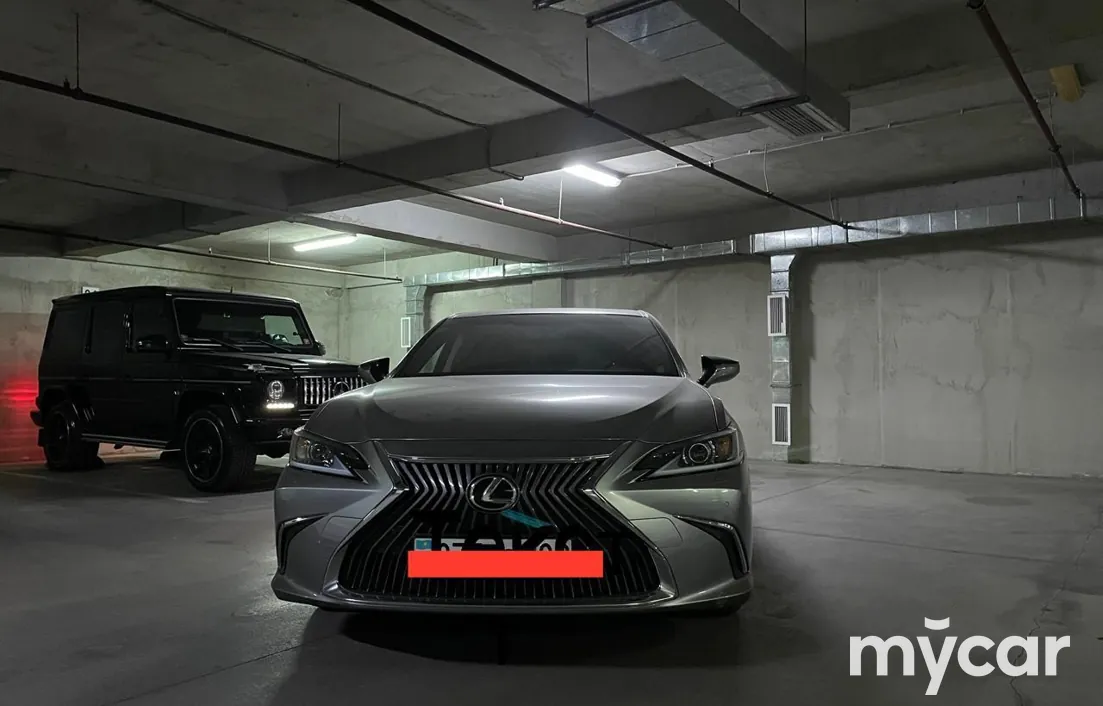 Lexus ES 2019