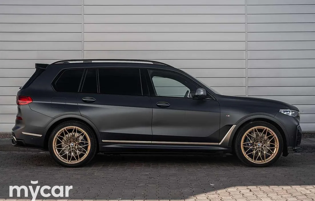 BMW X7 2021