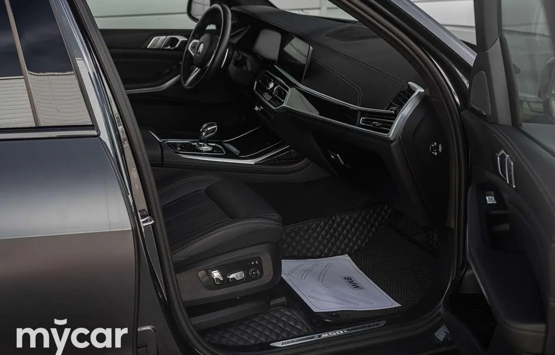BMW X7 2021