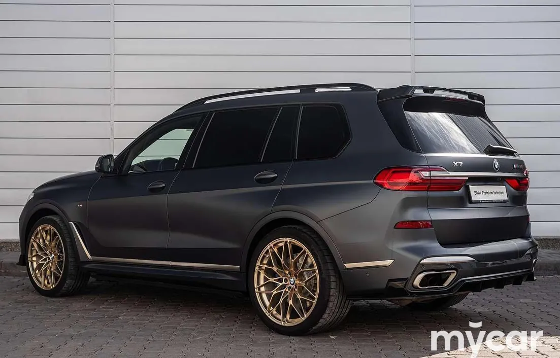 BMW X7 2021