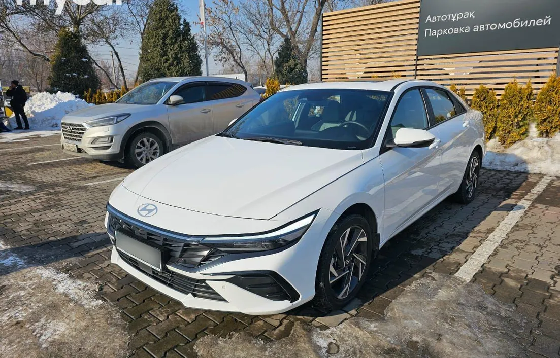 Hyundai Elantra 2024
