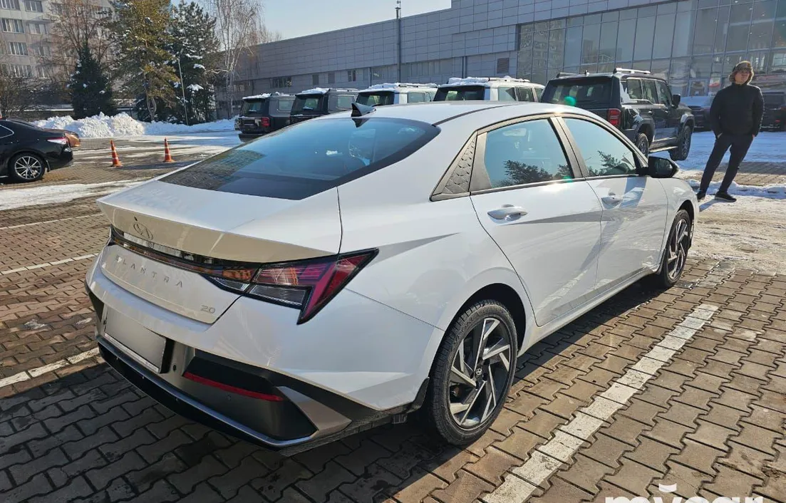 Hyundai Elantra 2024