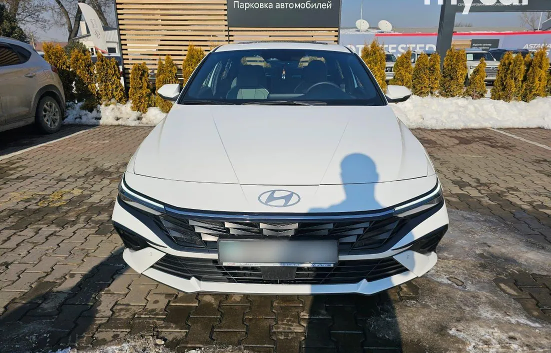 Hyundai Elantra 2024