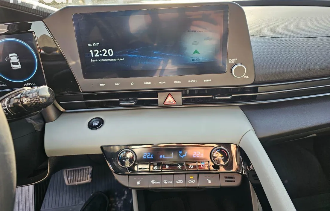 Hyundai Elantra 2024