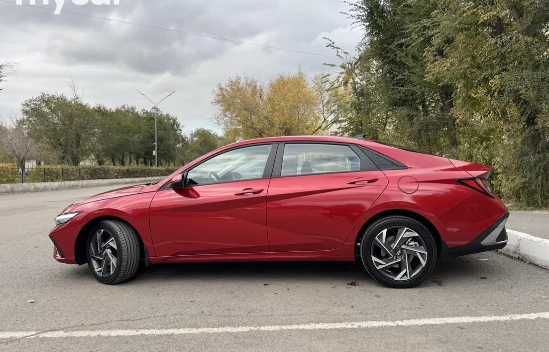 Hyundai Elantra 2025