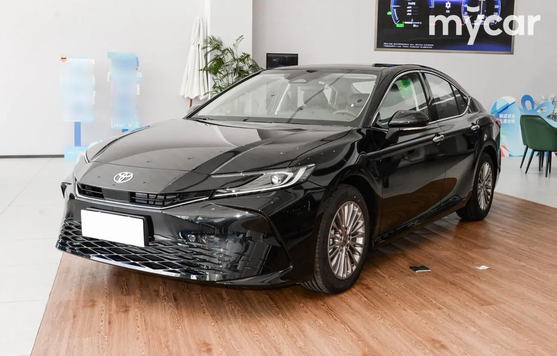 Toyota Camry 2025