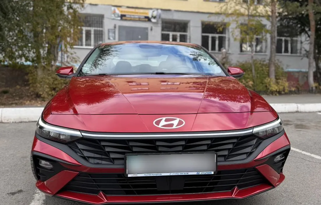 Hyundai Elantra 2025