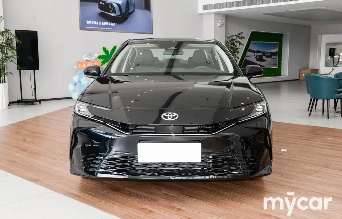 Toyota Camry 2025