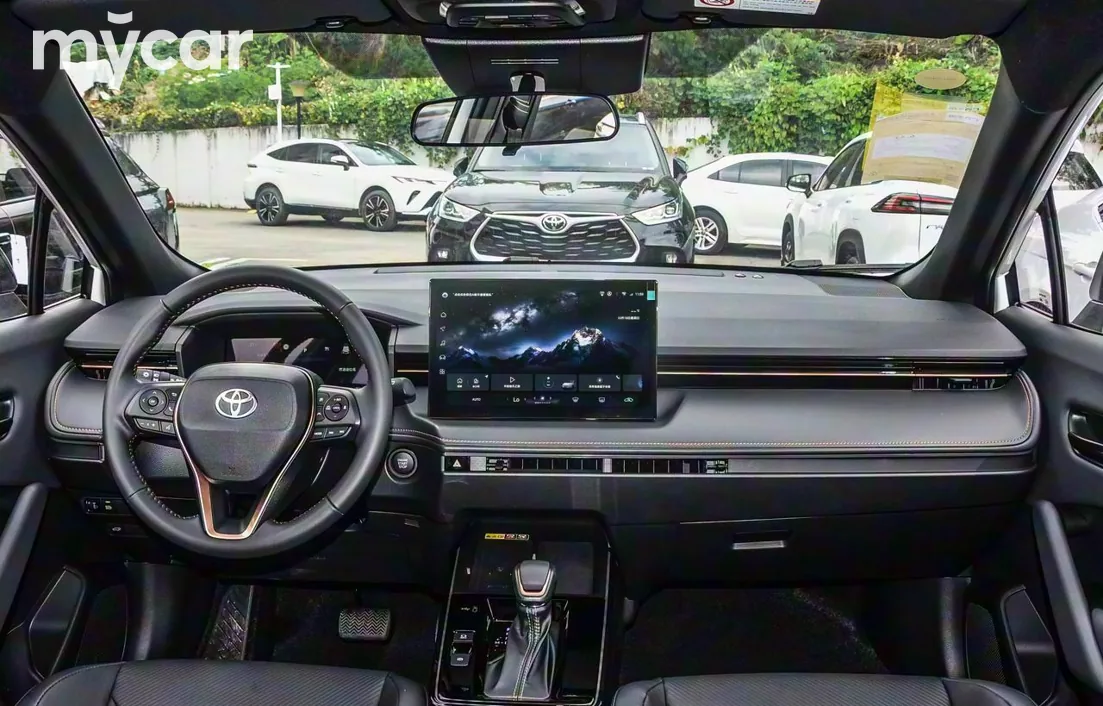 Toyota Frontlander 2025