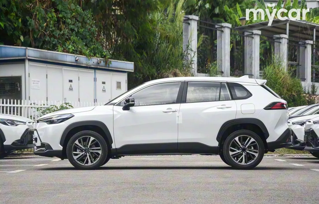 Toyota Frontlander 2025