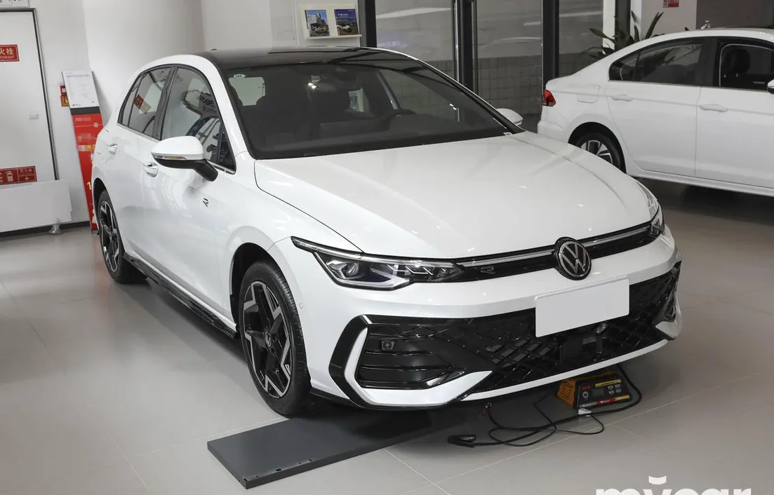 Volkswagen Golf 2024