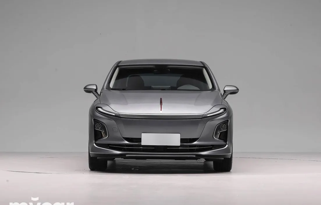 Hongqi E-QM5 2025
