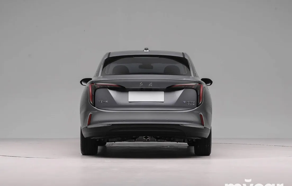 Hongqi E-QM5 2025