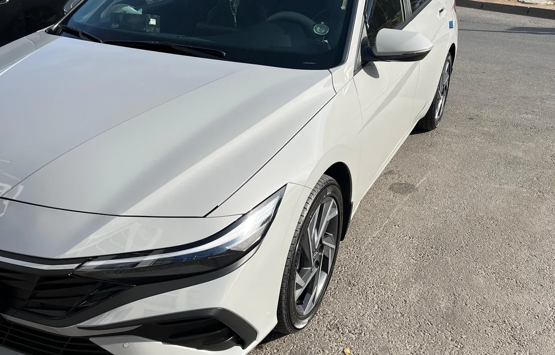 Hyundai Elantra 2025