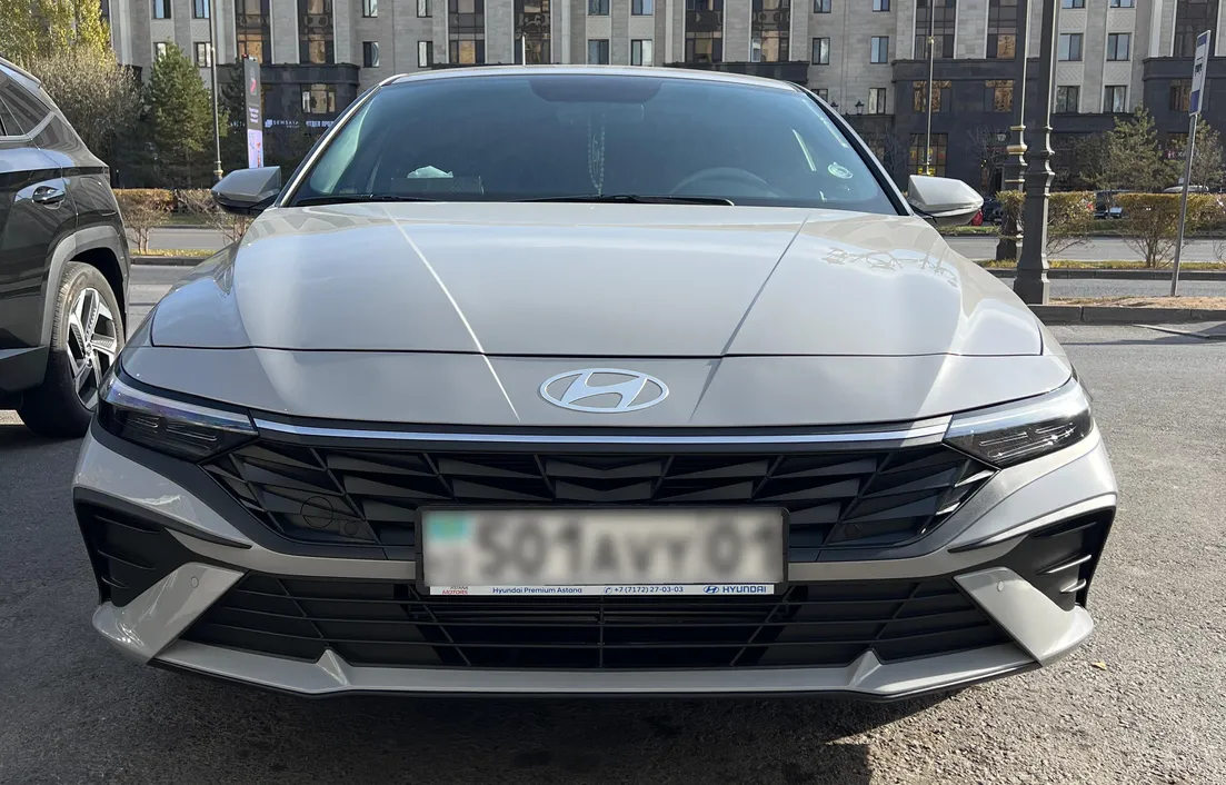 Hyundai Elantra 2025