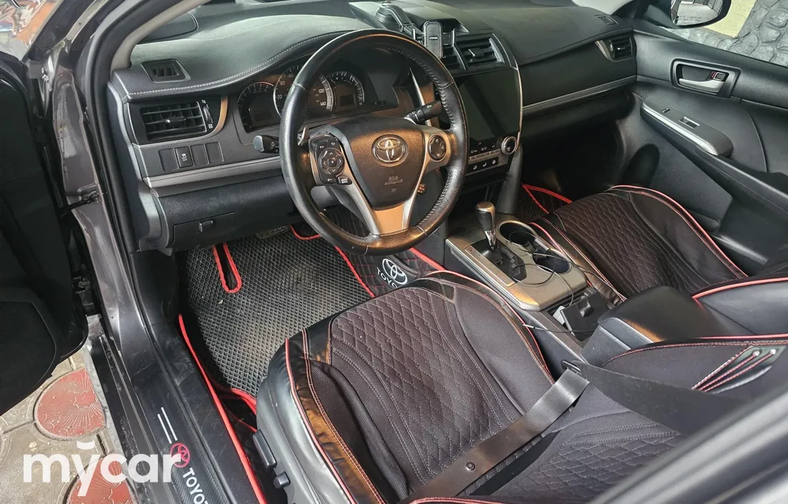 Toyota Camry 2013