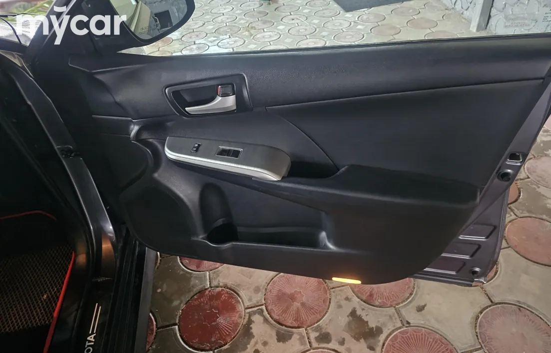 Toyota Camry 2013