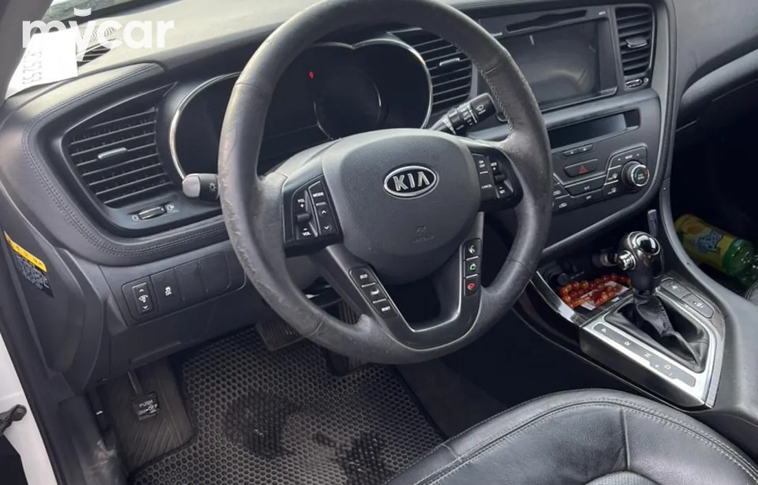 Kia K5 2011