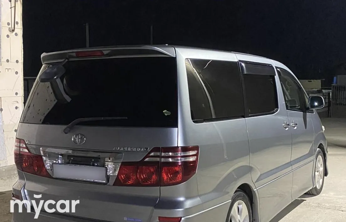 Toyota Alphard 2004