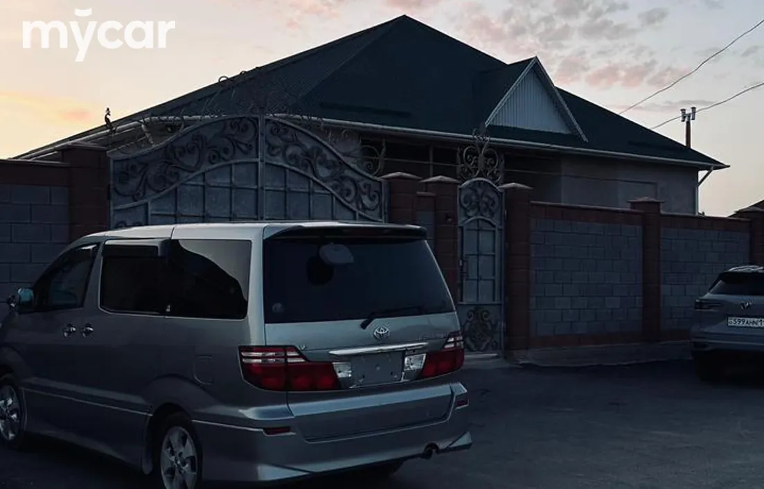 Toyota Alphard 2004