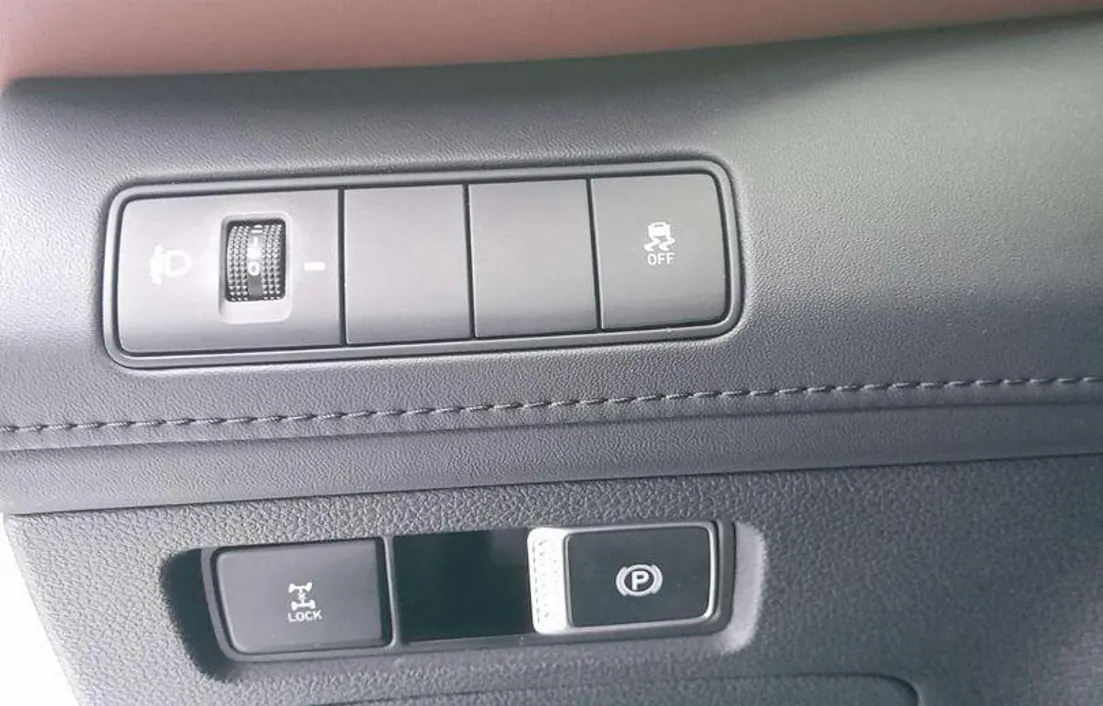 Hyundai Santa Fe 2023