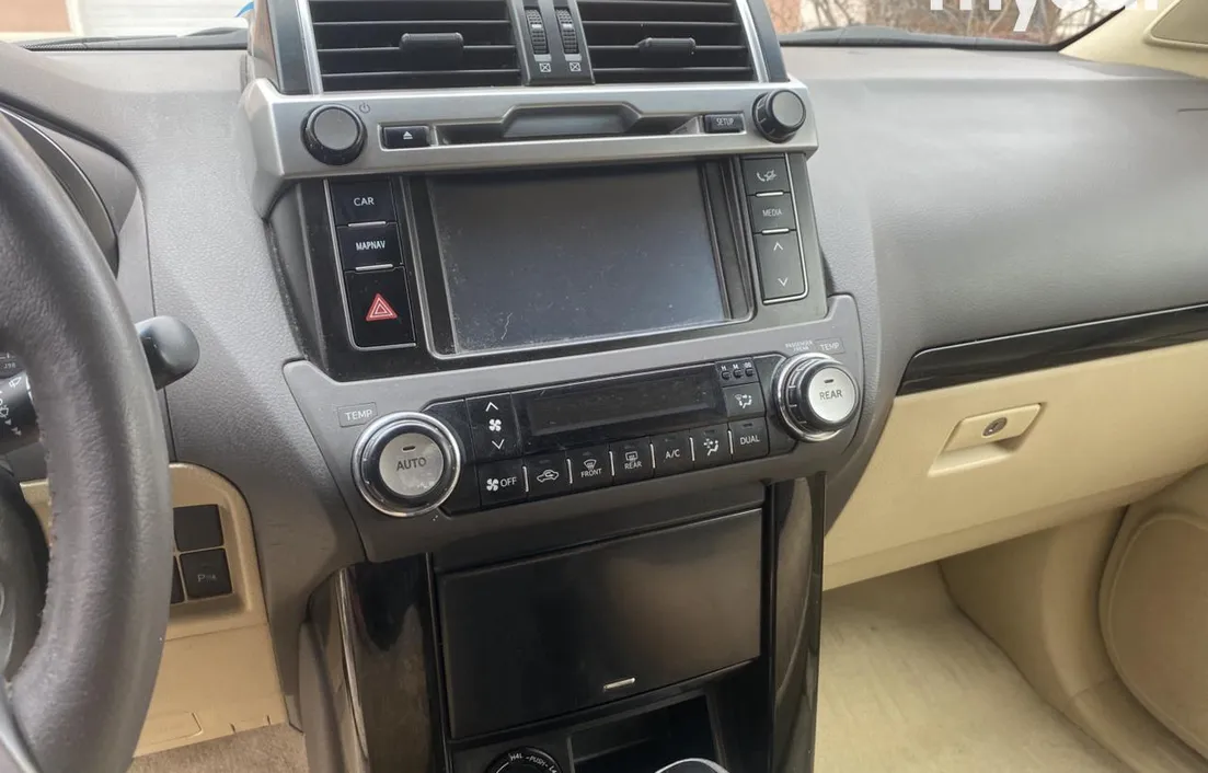 Toyota Land Cruiser Prado 2014