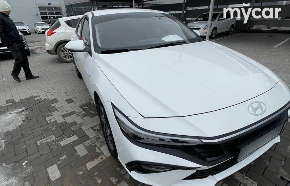 Hyundai Elantra 2024