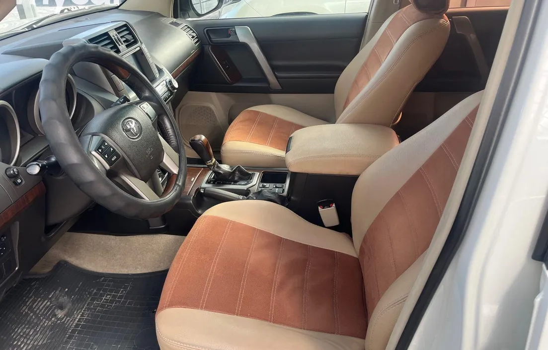 Toyota Land Cruiser Prado 2013