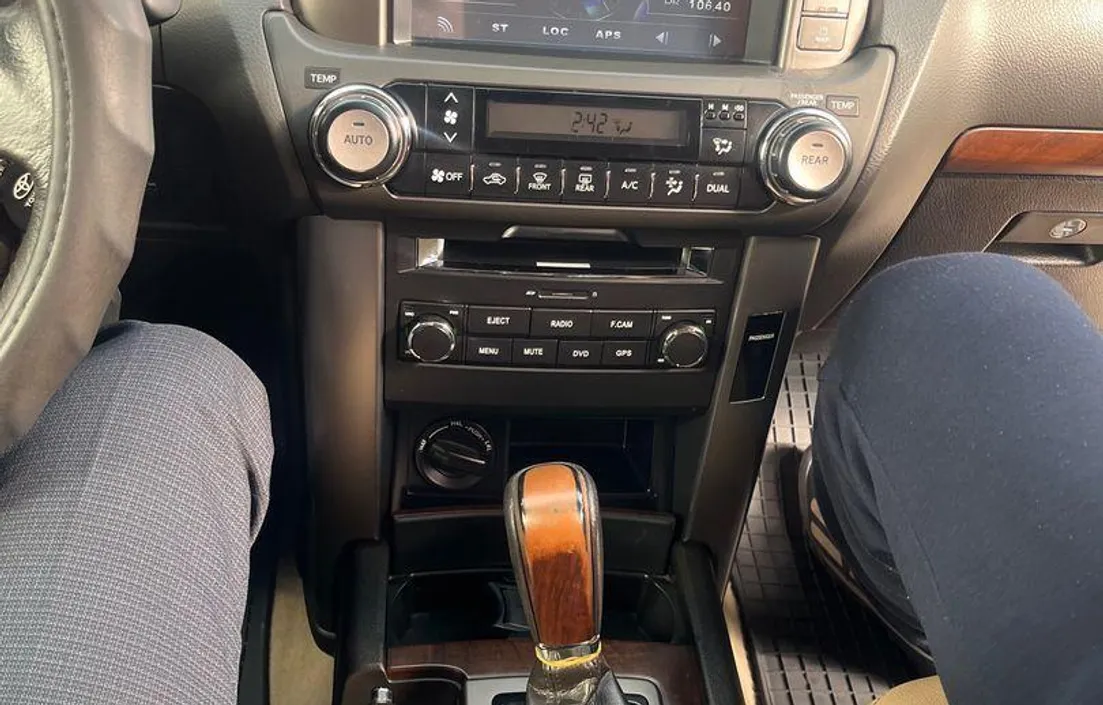 Toyota Land Cruiser Prado 2013