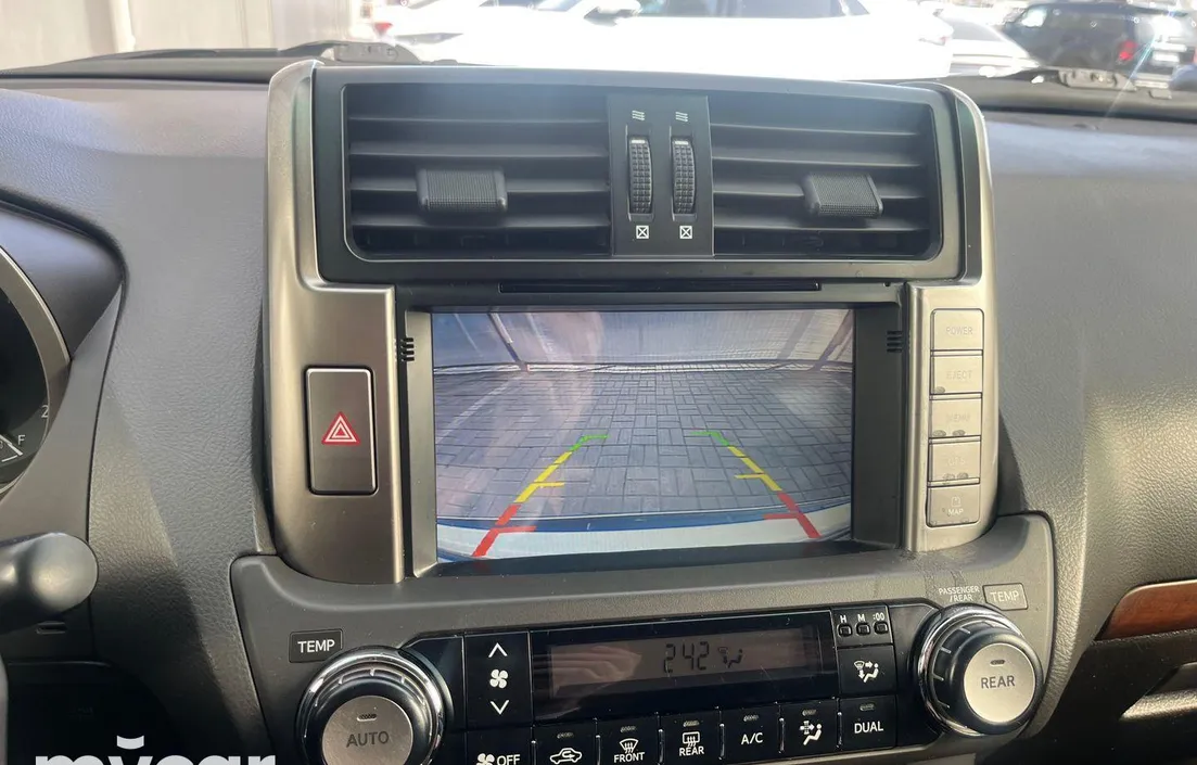 Toyota Land Cruiser Prado 2013