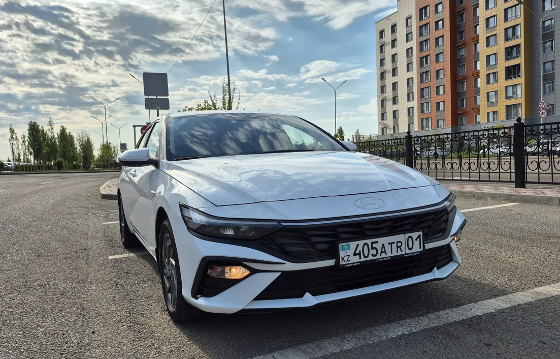 Hyundai Elantra 2024