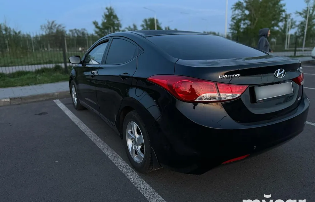 Hyundai Elantra 2013
