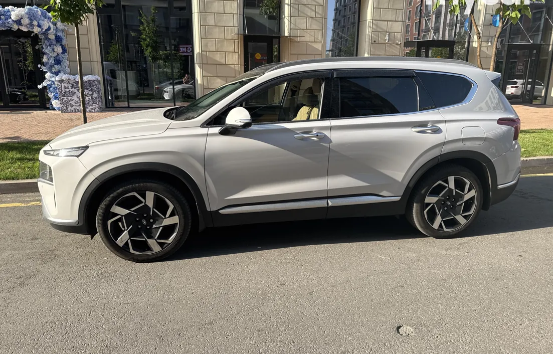 Hyundai Santa Fe 2023