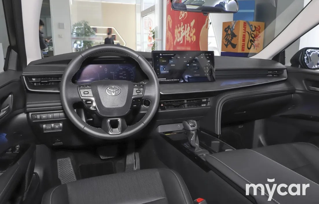 Toyota Camry 2025