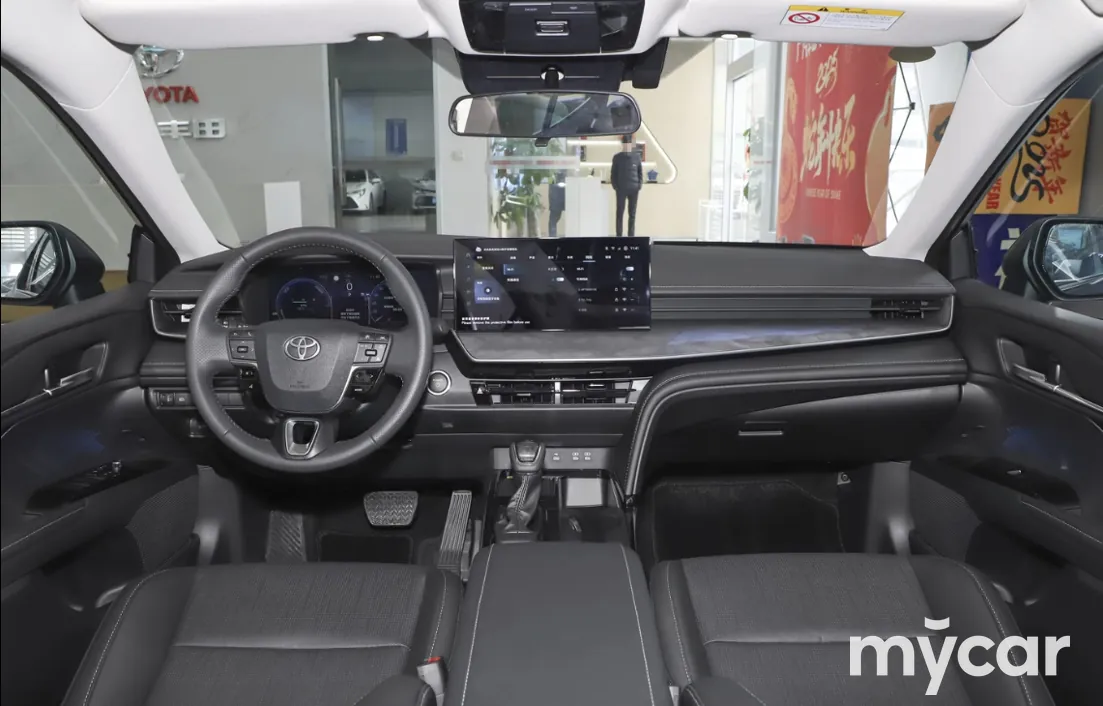 Toyota Camry 2025