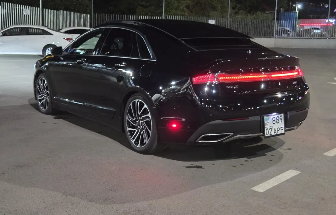 Lincoln MKZ 2020