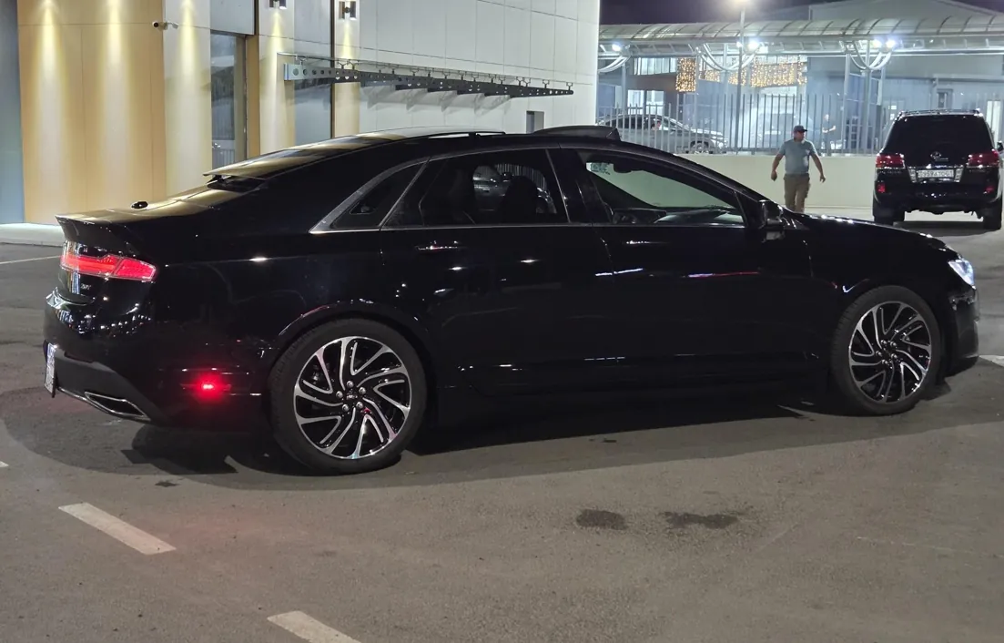 Lincoln MKZ 2020