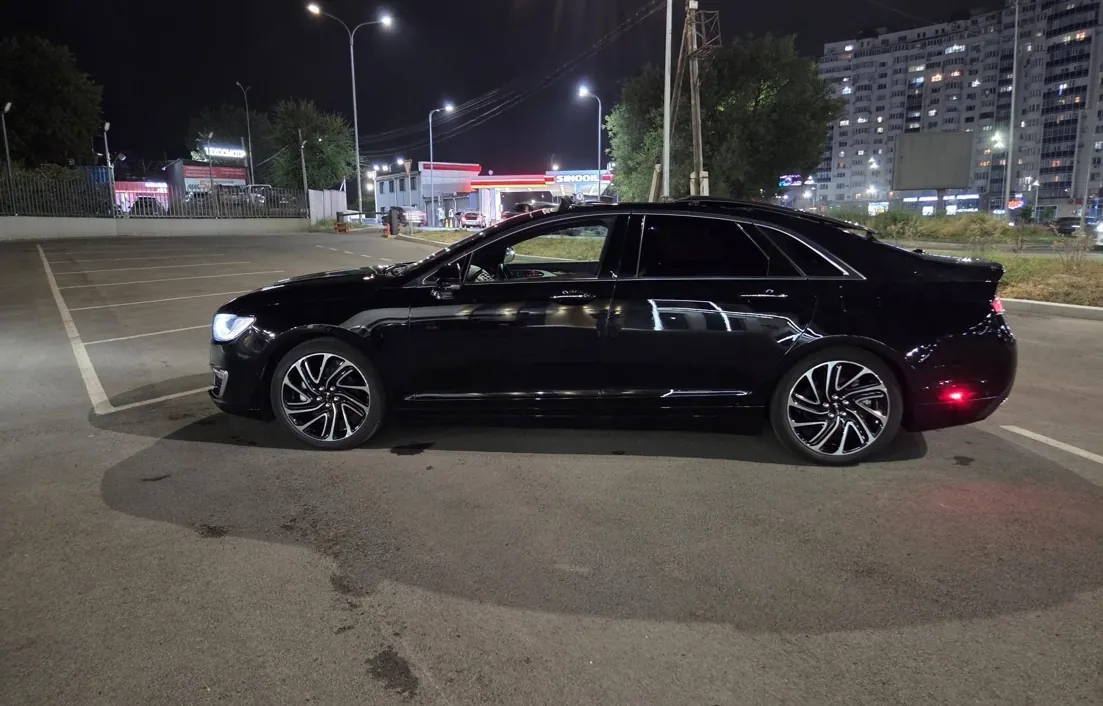 Lincoln MKZ 2020