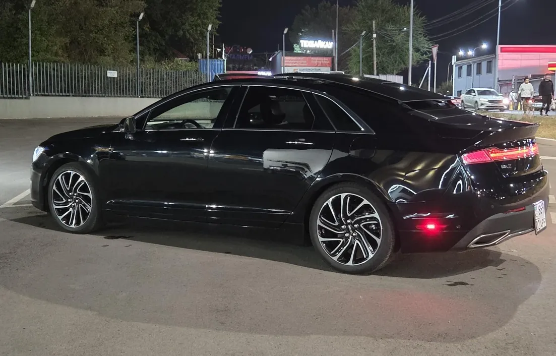 Lincoln MKZ 2020