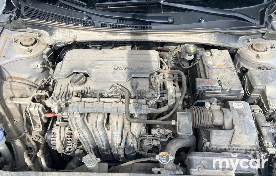 Hyundai Elantra 2023