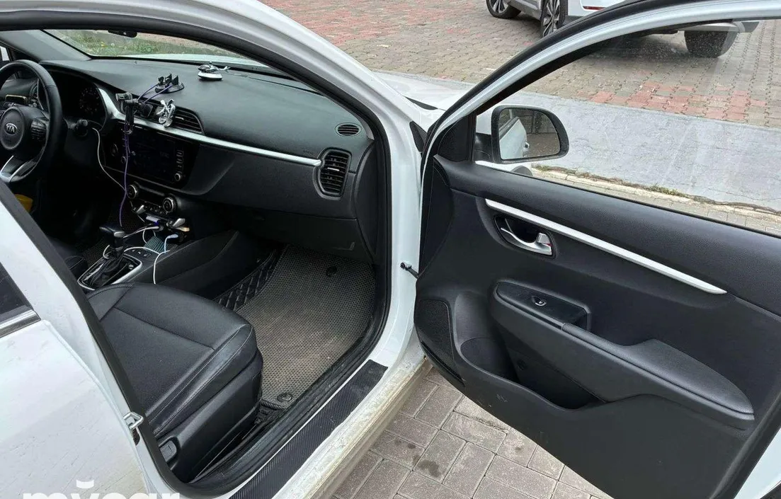 Kia Rio X 2021