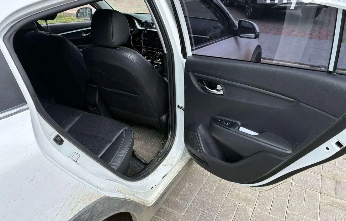 Kia Rio X 2021