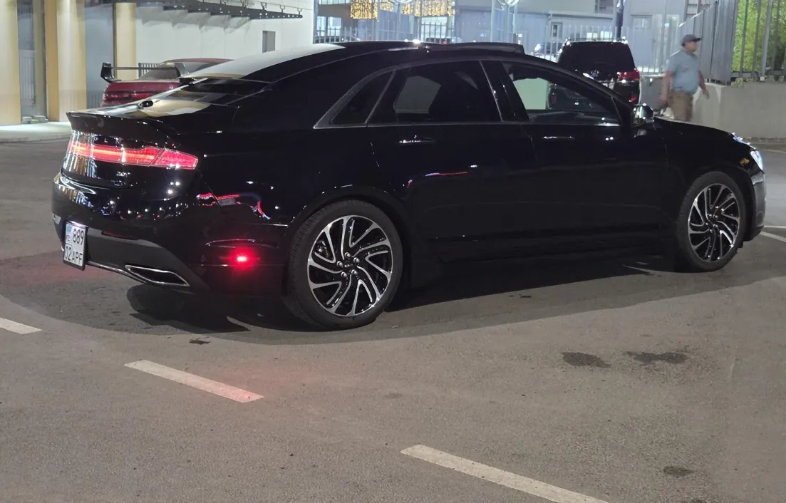 Lincoln MKZ 2020
