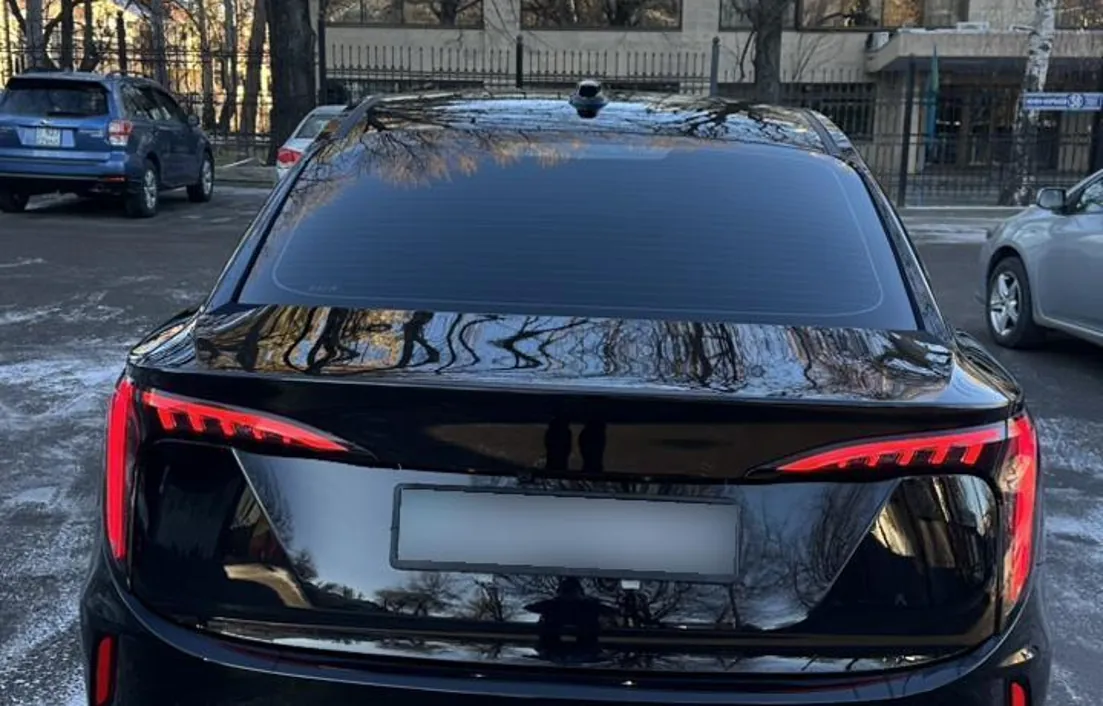 Hongqi E-QM5 2025