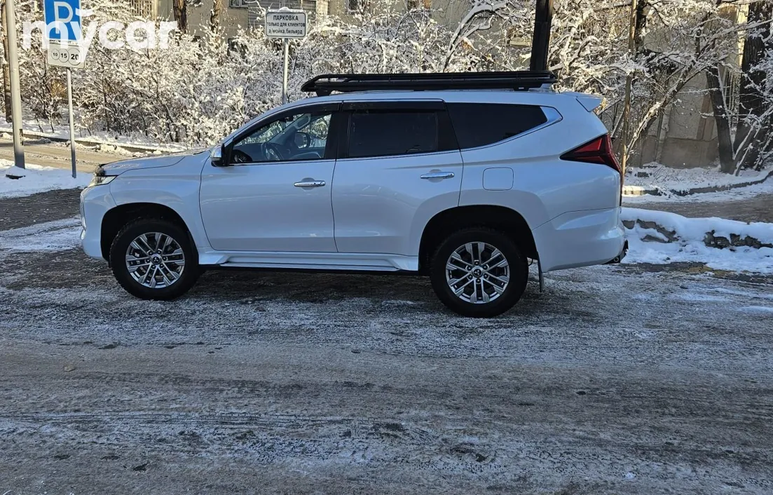 Mitsubishi Pajero Sport 2020